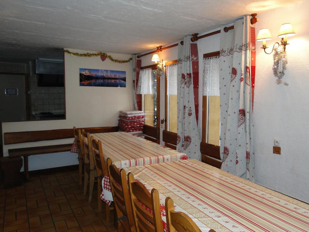 Gite Des Moulins Samoëns Exteriör bild